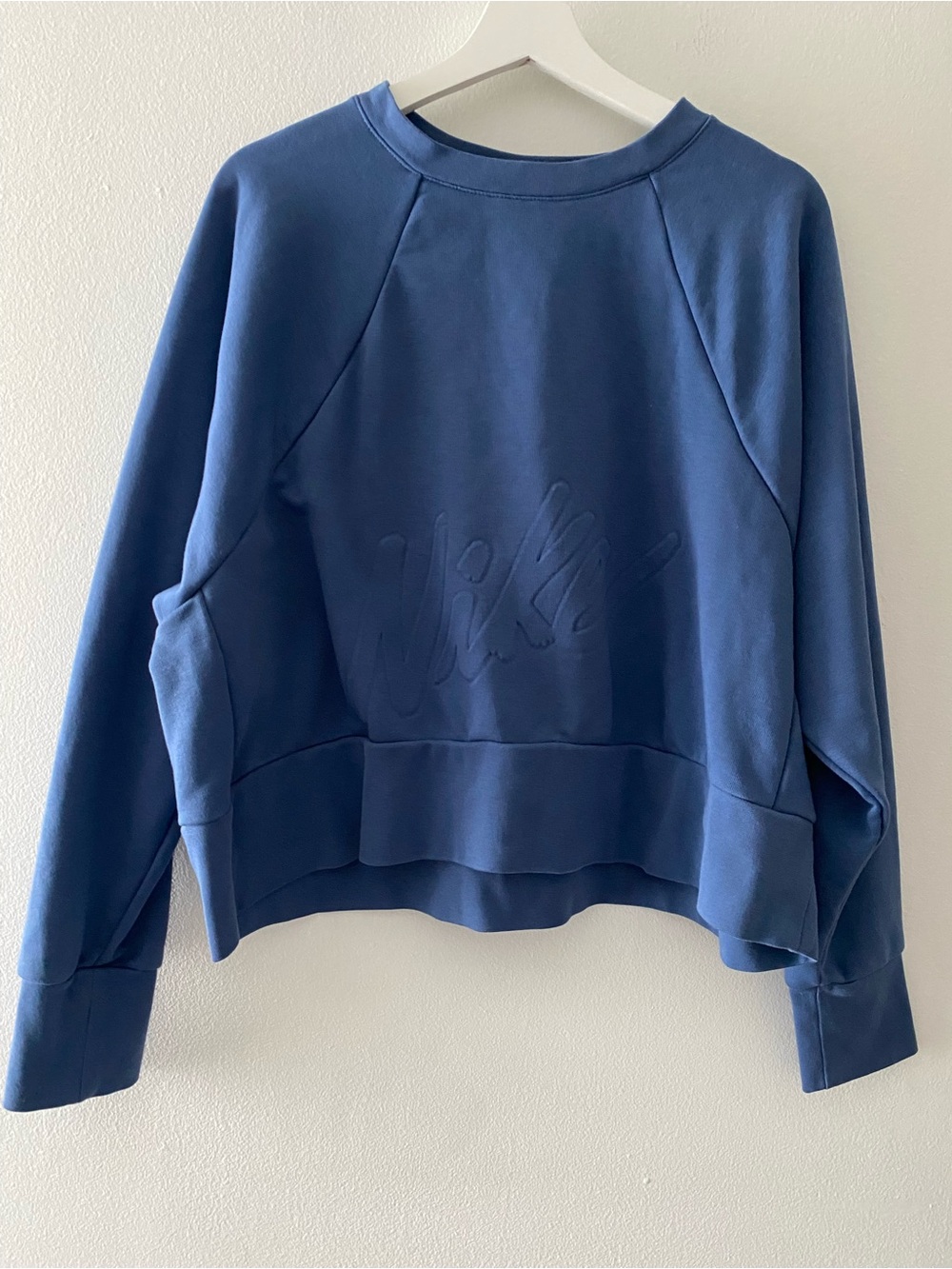 Nike Women’s Blue Embossed Crewneck Cropped Dri Fit Top